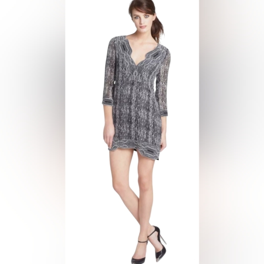 Diane Von Furstenburg EUC 100% Silk Tunic Mini Dress Size 2